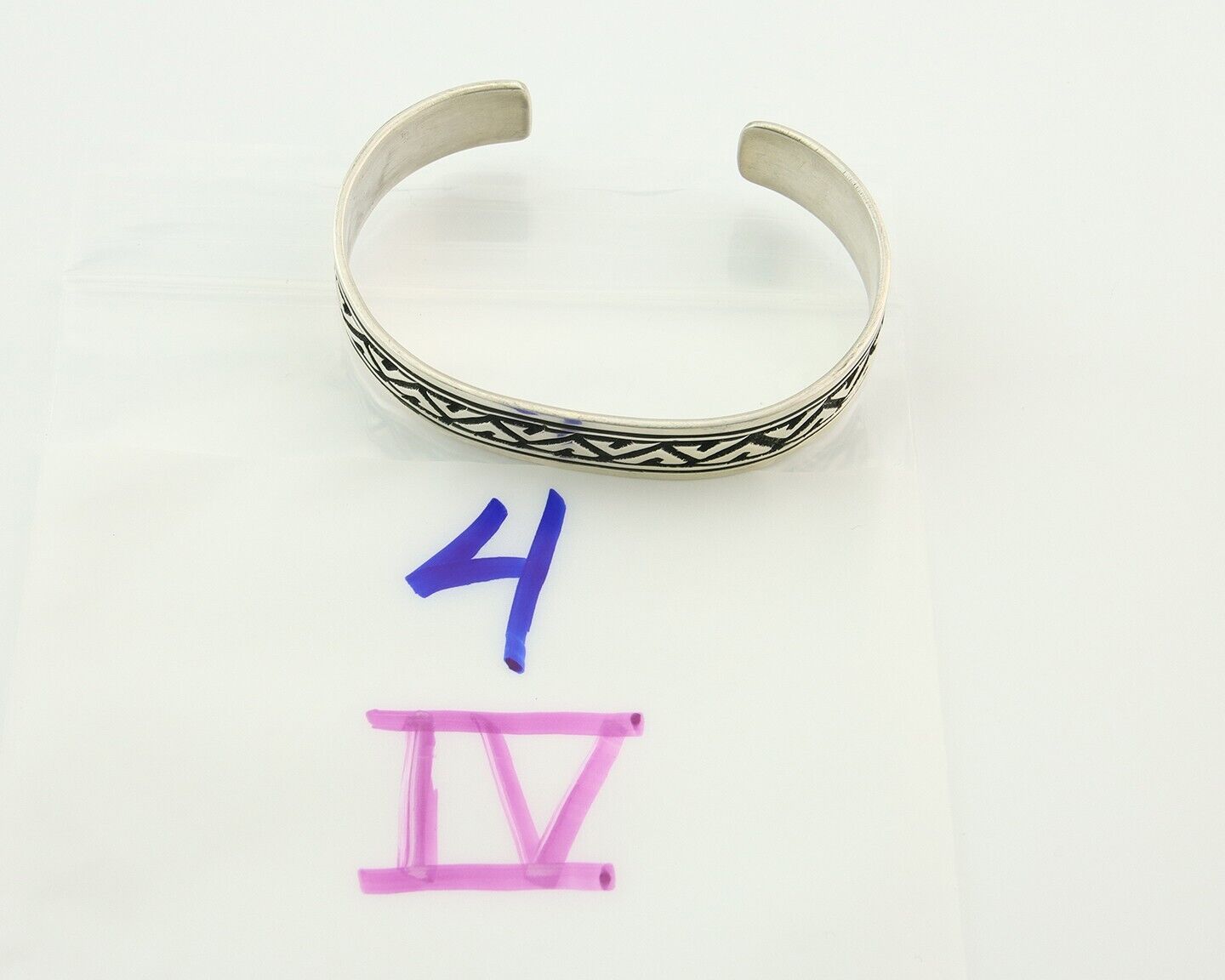 Mens's Navajo Bracelet 925 Silver Artist Signed Thomas Singer Cuff Made 1980's