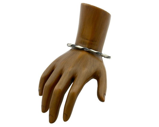 Navajo Handmade Bracelet .925 Silver Native Artist Se C.80's