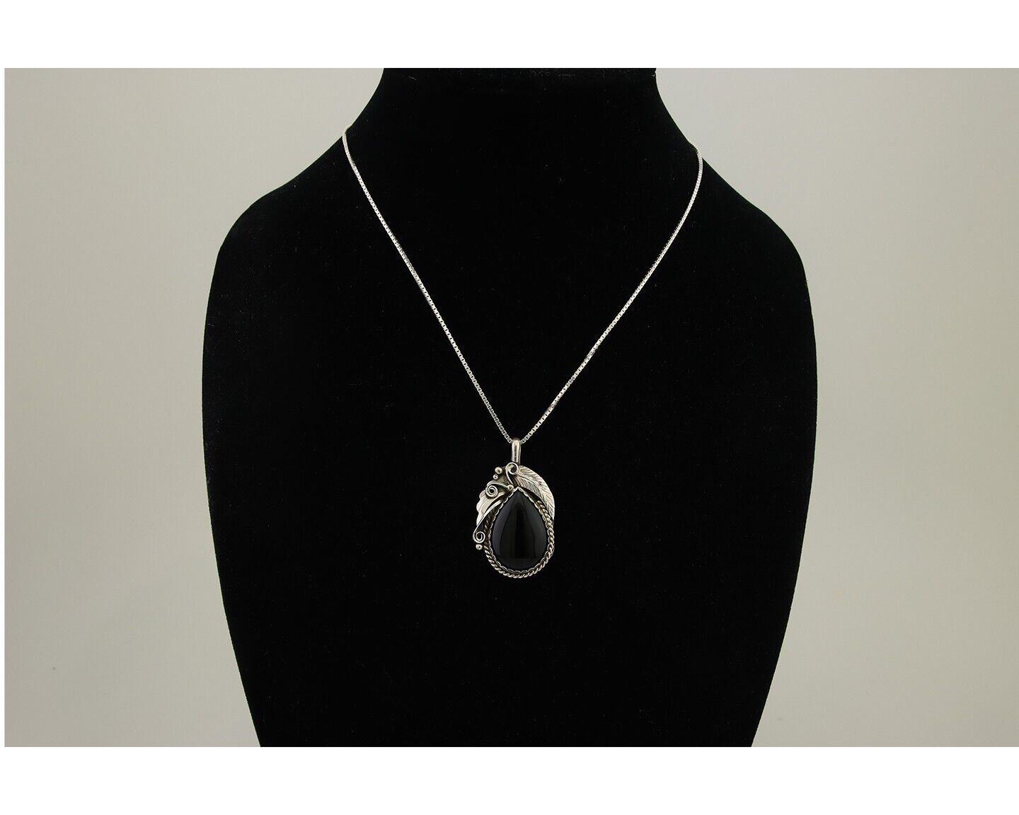Navajo Necklace 925 Silver Natural Onyx Native Artist Signed Justin Morris C.80s