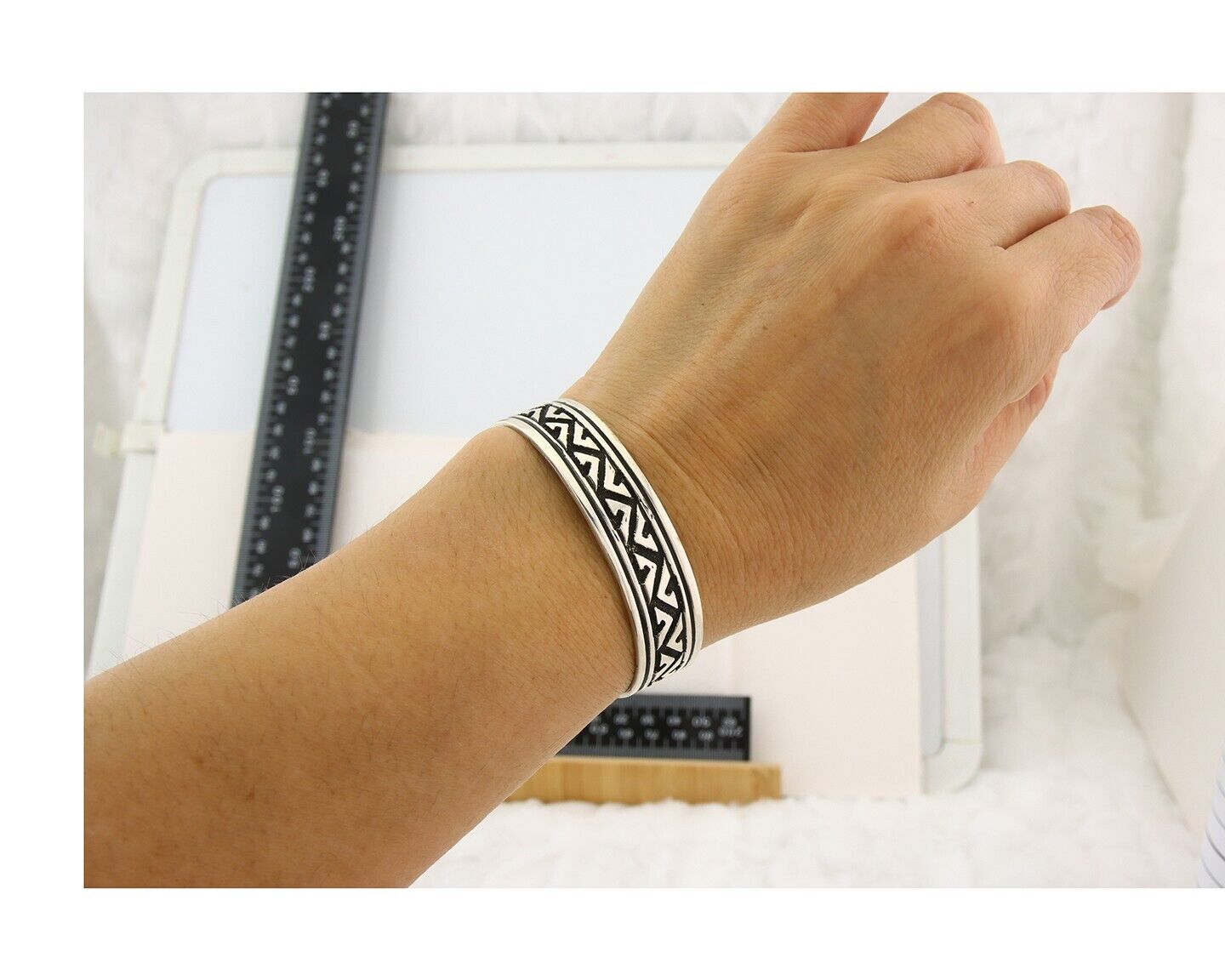 Navajo Bracelet 925 Silver Artist Signed Thomas Singer Cuff Made in the 1980's