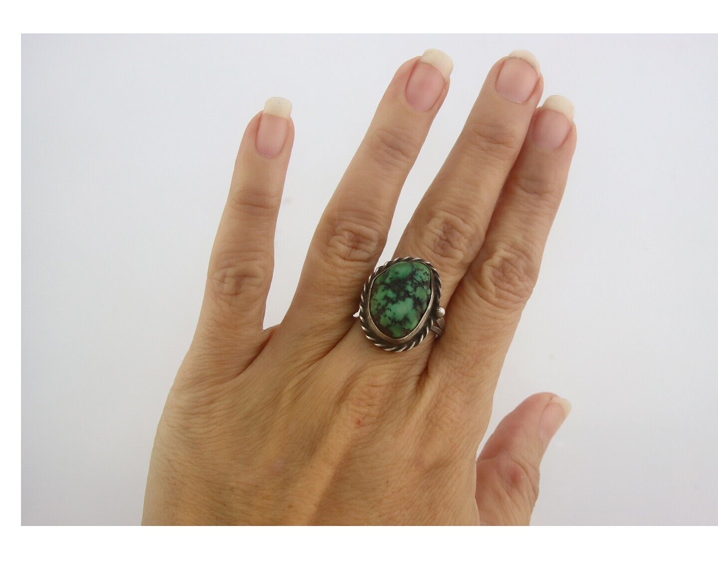 Navajo Ring 925 Sterling Natural Green Turquoise Native Artist C.80's Size 7.0