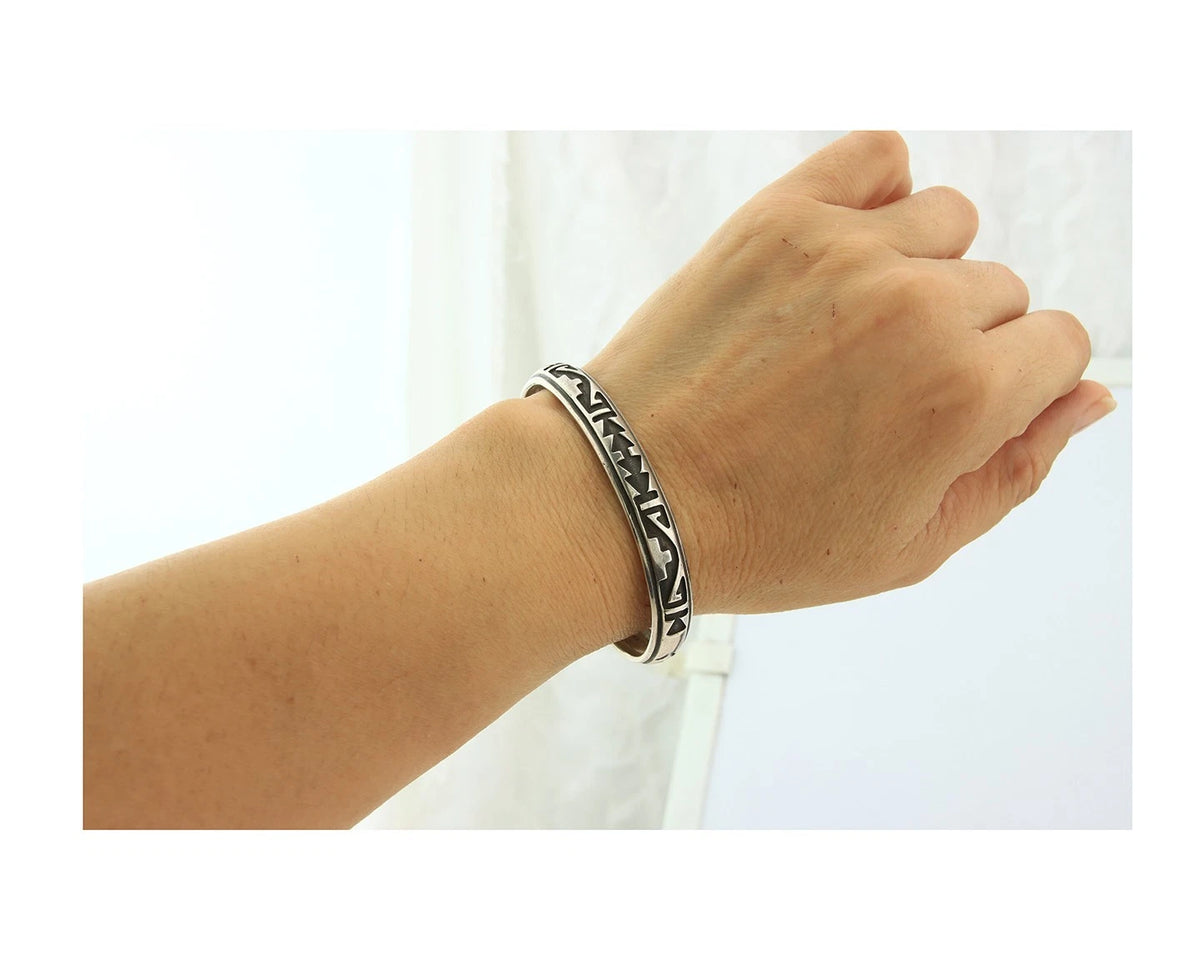 Navajo Cuff Bracelet 925 Sterling Silver Vintage Handmade Signed T Singer