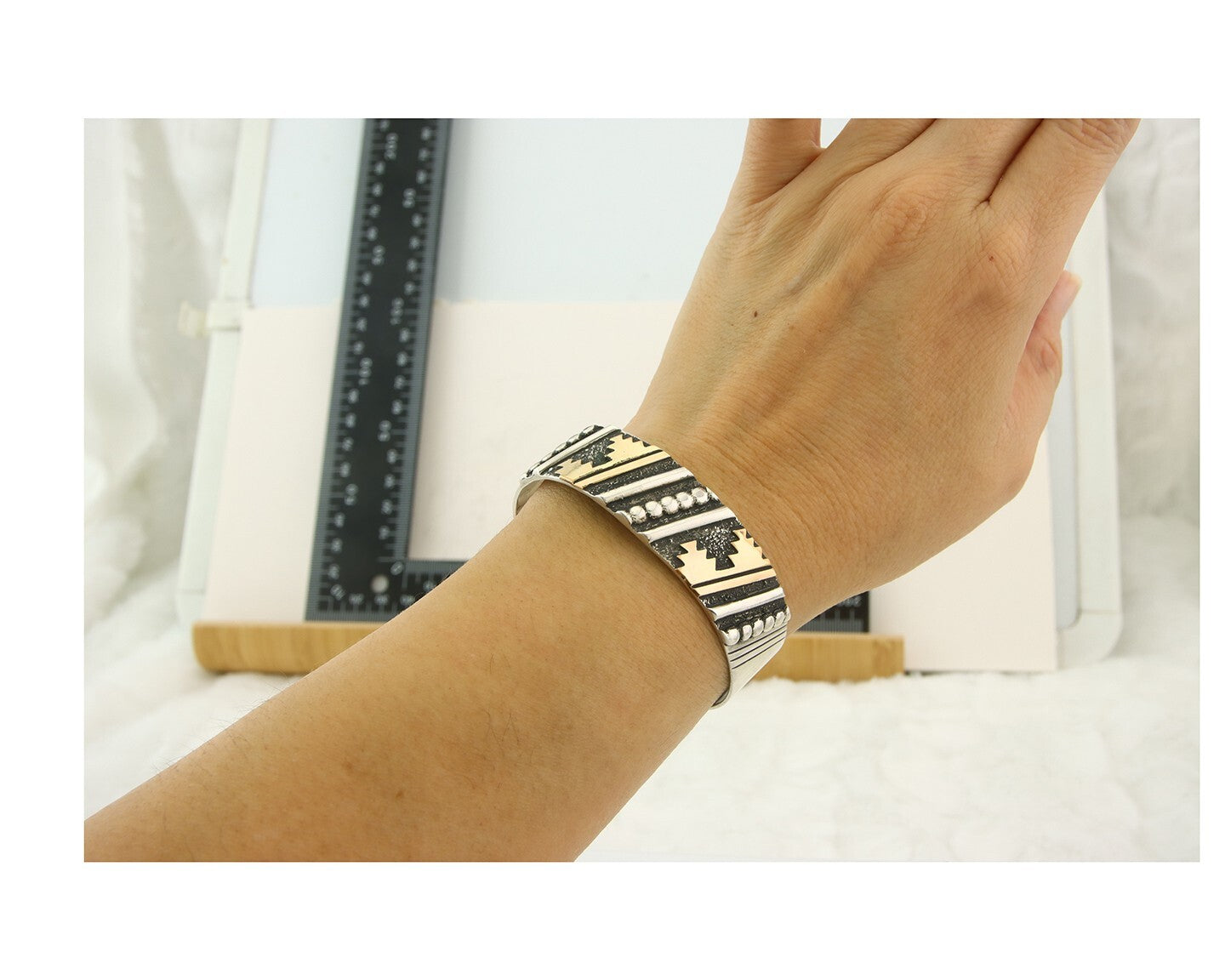 Navajo Bracelet Gold & 925 Silver Handmade 19 mm Wide Signed Thomas Singer C80s