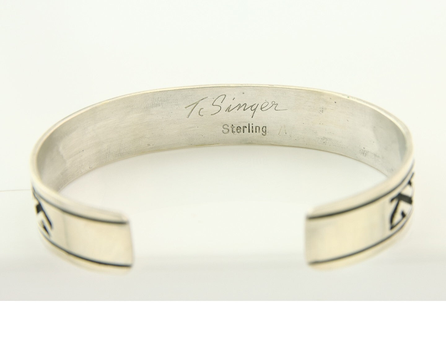 Mens's Navajo Bracelet 925 Silver Artist Signed Thomas Singer Cuff Made 1980's