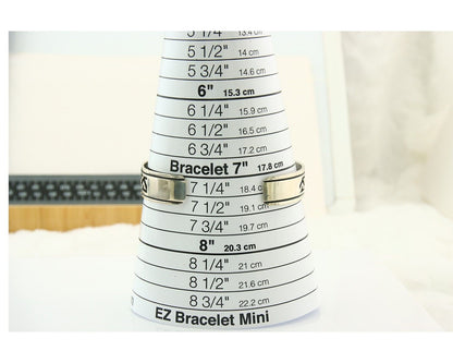 Mens's Navajo Bracelet 925 Silver Artist Signed Thomas Singer Cuff Made 1980's