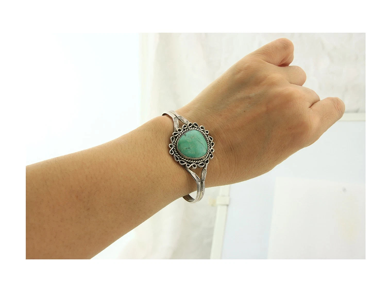 Navajo Cuff Bracelet Sterling Silver Turquoise Vintage Artist Signed LP