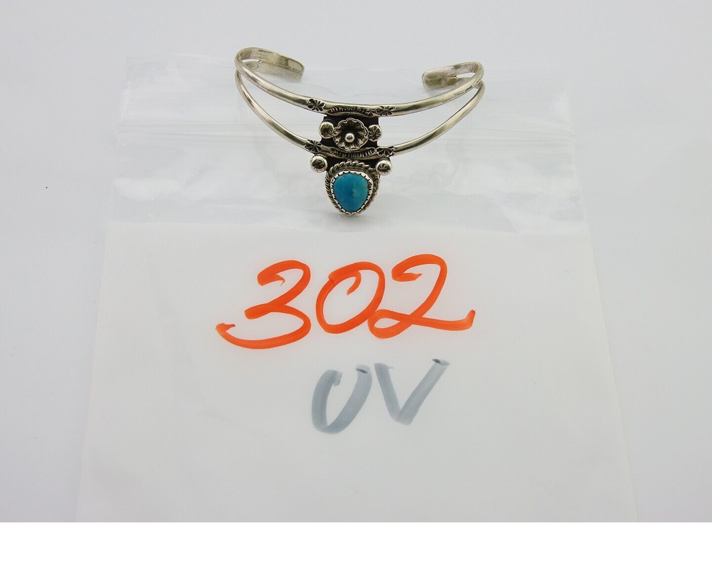 Navajo Cuff Bracelet 925 Silver Turquoise Cuff Native American Artist C.80's