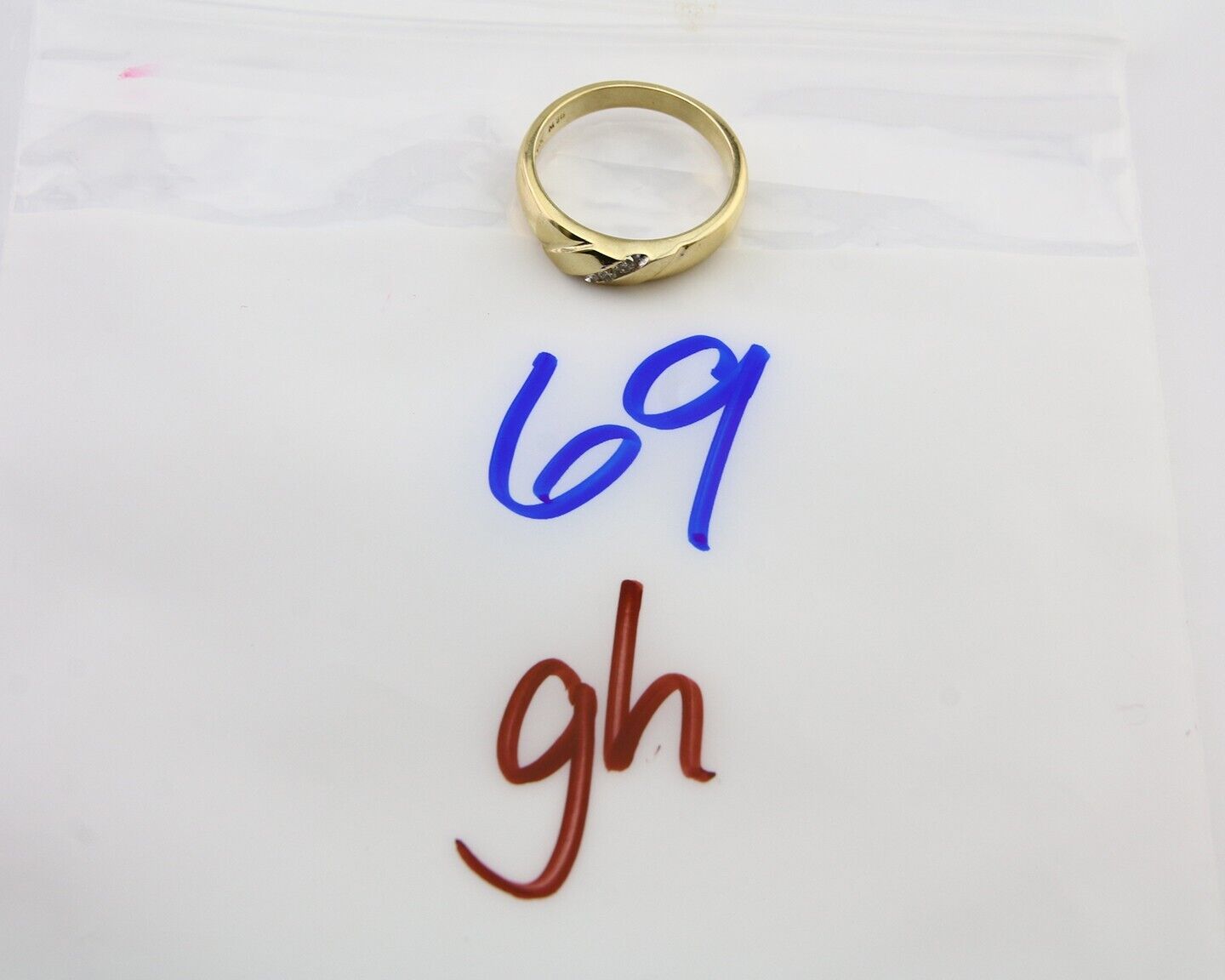 Natural Diamond Band 14k Solid Yellow Gold 3-Stone Ring