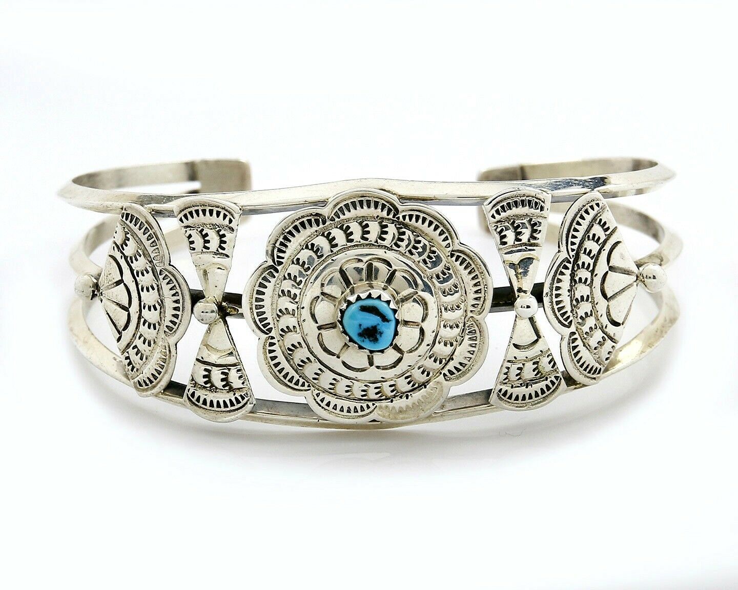 VTG Navajo Indian Artist Pricilla Apacheto Handmade .925 Silver Cuff