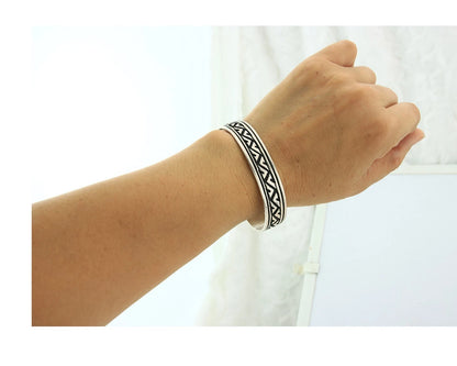 Navajo Cuff Bracelet 925 Sterling Silver Vintage Hand Stamped Signed T Singer