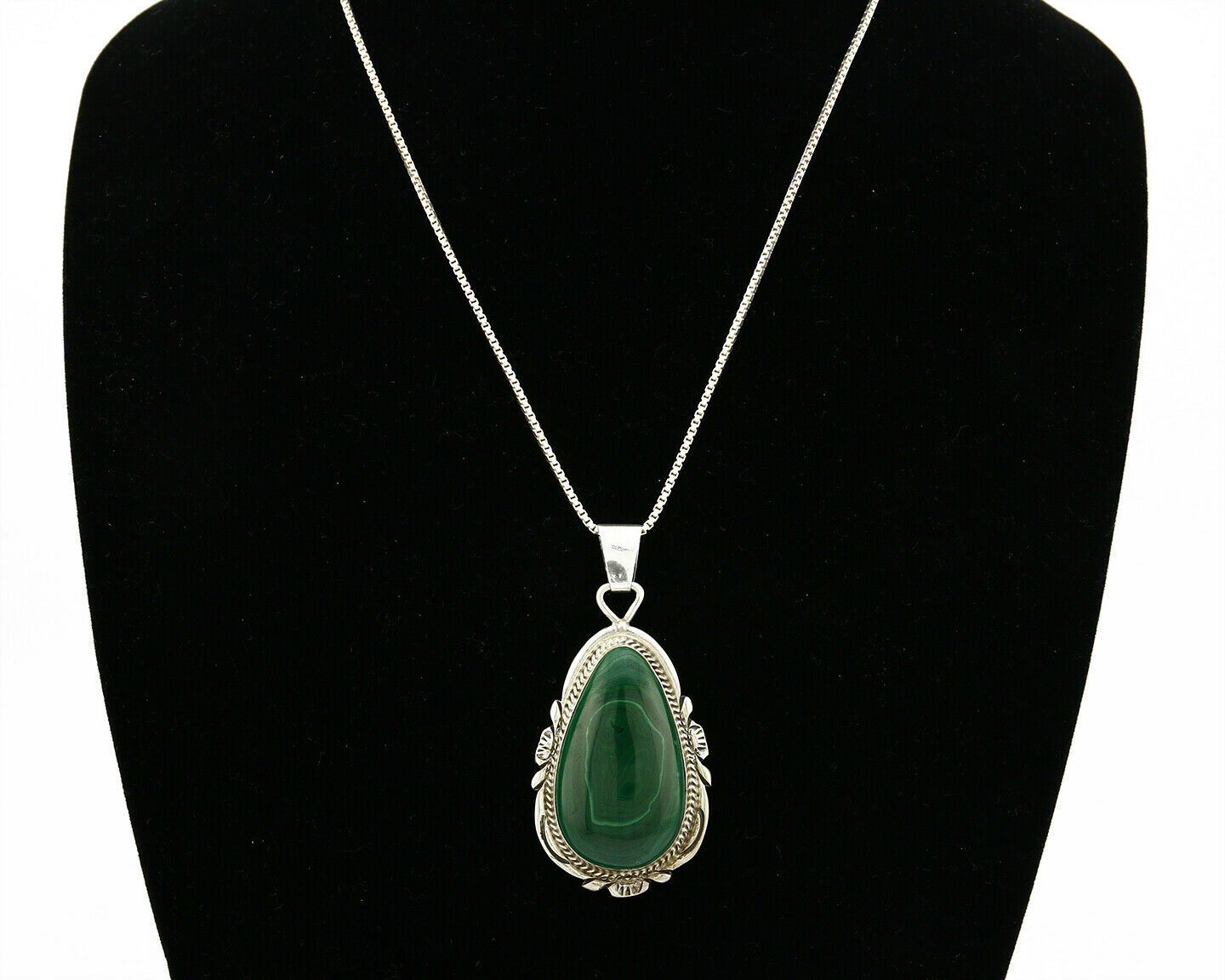 C.80-90's Navajo TALHAT .925 SOLID Silver Natural Mined Malachite Necklace