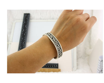 Navajo Bracelet 925 Silver Artist Signed Thomas Singer Cuff Made in the 1980's