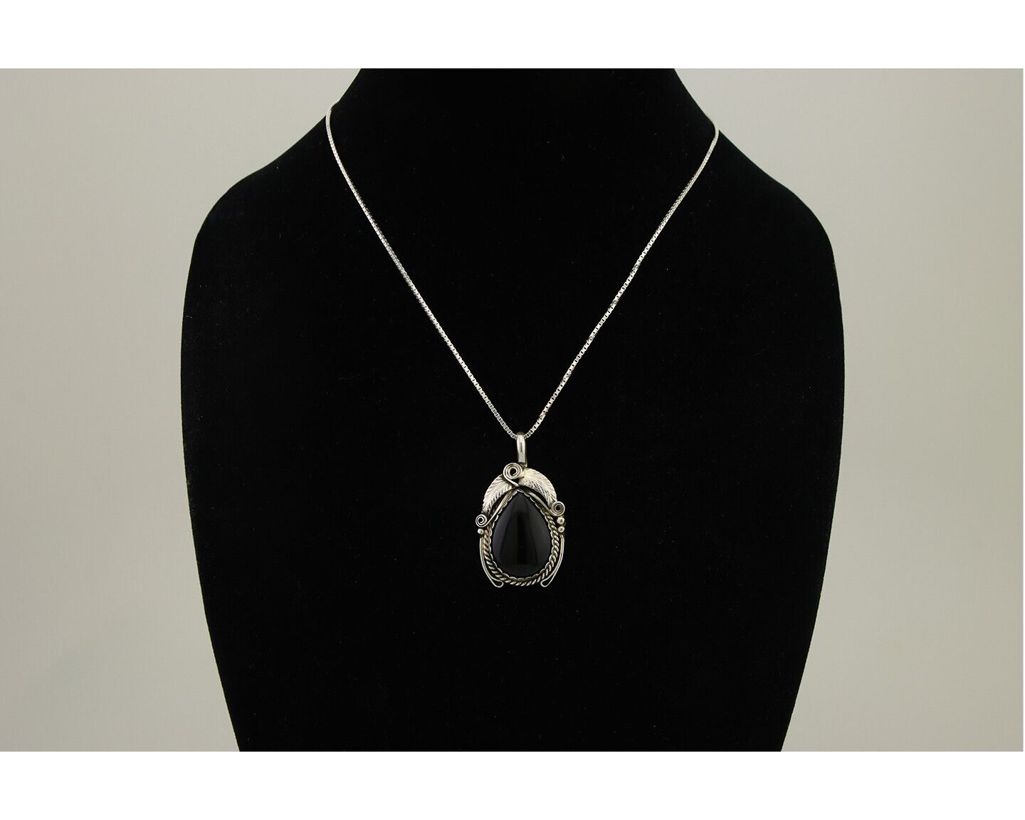 Navajo Necklace925 Silver Natural Onyx Native Artist Signed Justin Morris C.80's