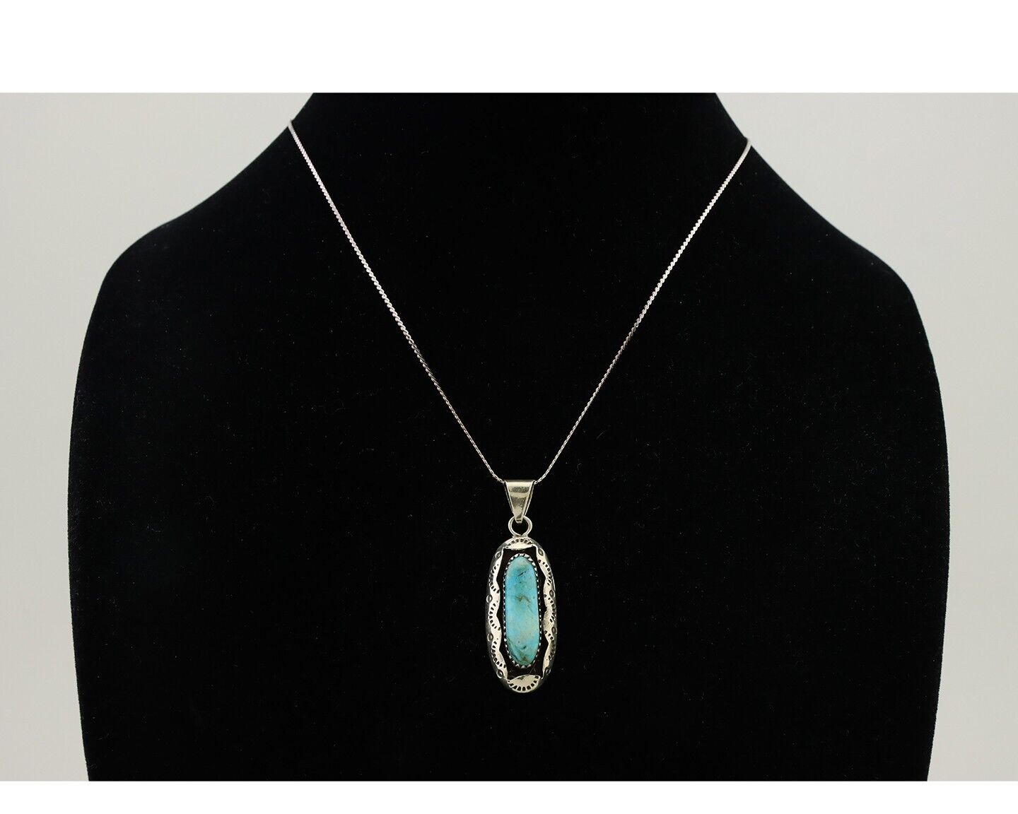 Navajo Necklace 925 Silver Kingman Turquoise Native American Artist C.80s