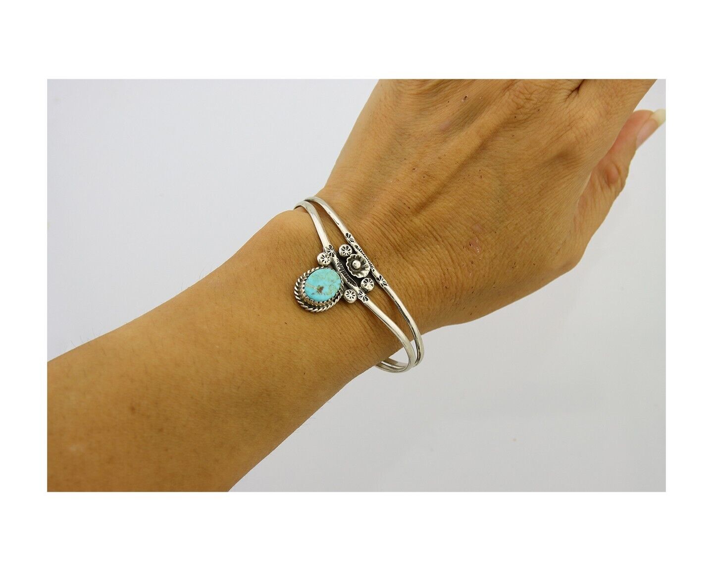 Navajo Cuff Bracelet 925 Silver Turquoise Cuff Native American Artist C.80's