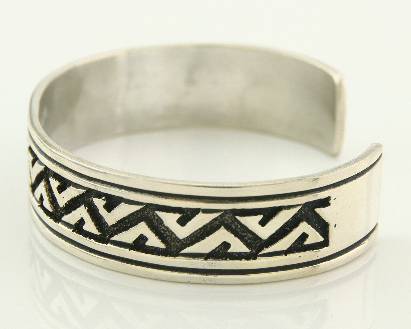Navajo Bracelet 925 Silver Artist Signed Thomas Singer Cuff Made in the 1980's