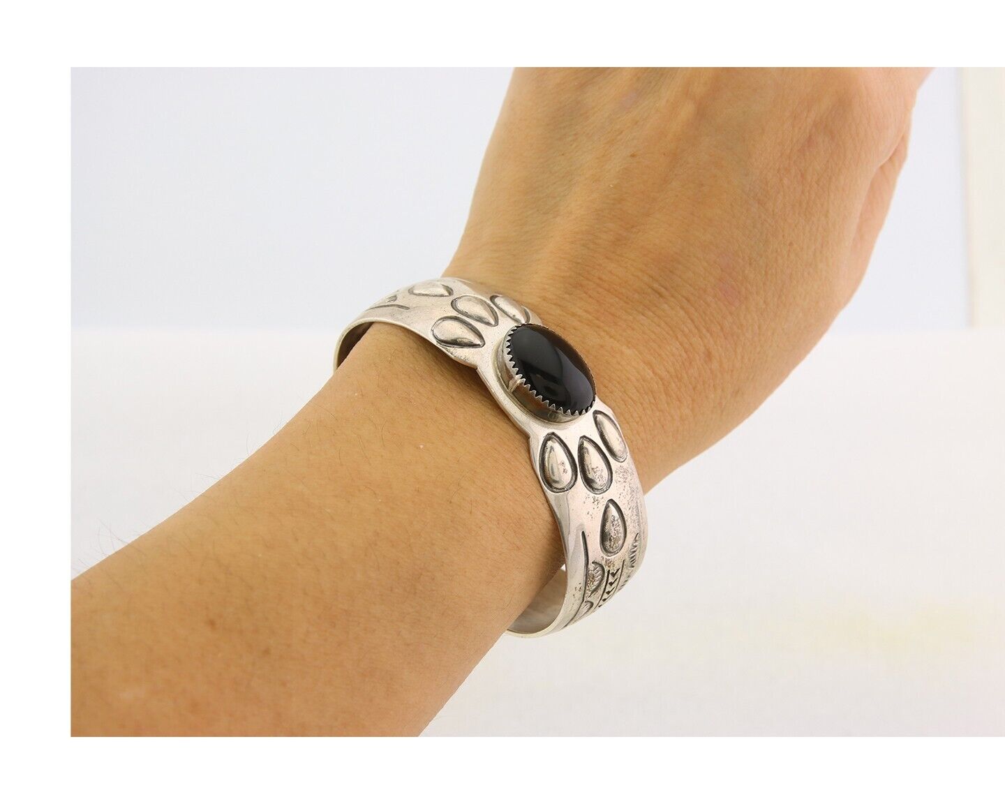 Navajo Bracelet 925 Silver Natural Onyx Cuff Artist Signed HRM C.80's