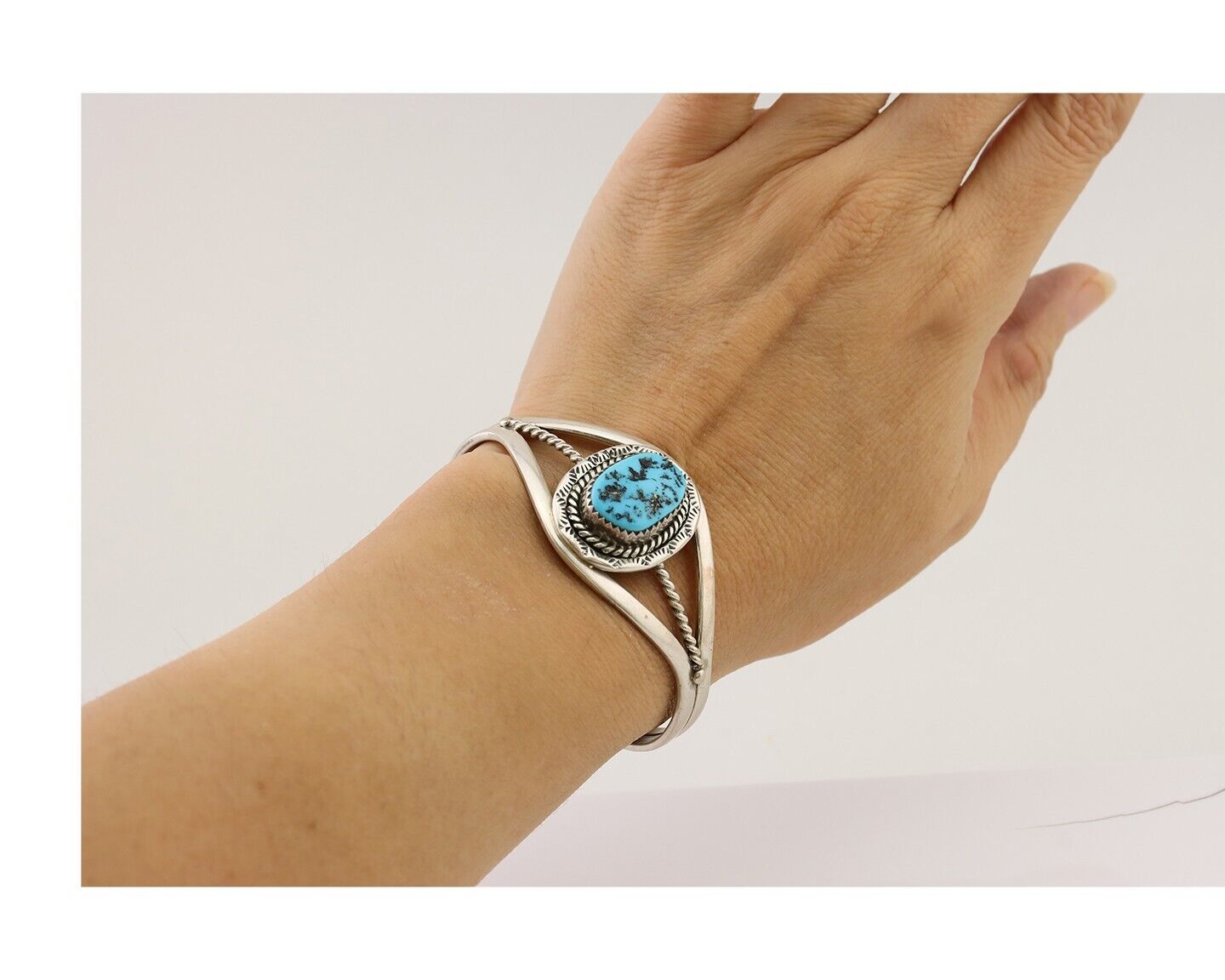 Navajo Cuff Bracelet 925 Silver Natural Blue Turquoise Native American C.80's