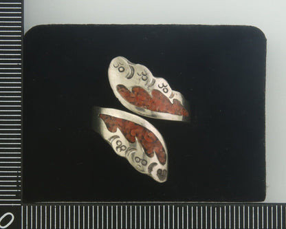 Navajo Ring 925 Silver Inlaid Natural Coral Native Artist C.80's Size 7.0