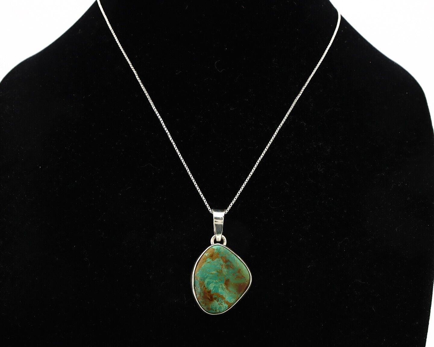 Navajo Handmade Necklace 925 Silver Arizona Turquoise Signed Gecko C.80's
