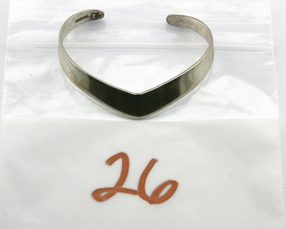 Navajo Handmade Bracelet .925 Silver Native Artist TAHE 80's