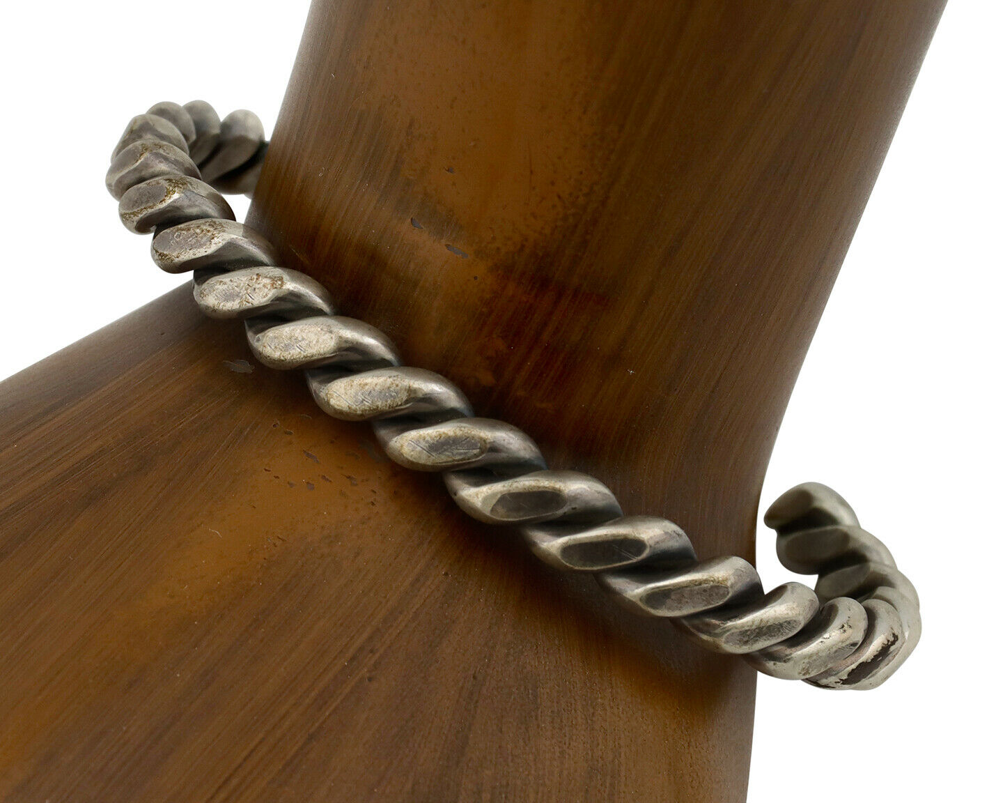 Navajo Handmade Bracelet .925 SOLID Silver Native American Artist Circa 1980's