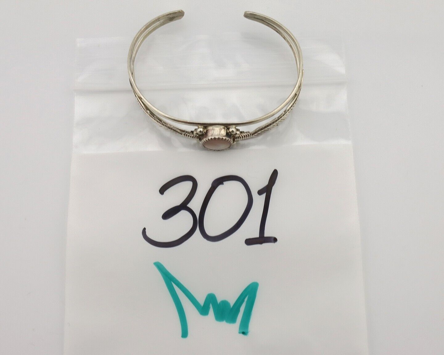 Navajo Bracelet 925 Silver Natural Pink Mussel Native American Signed Begay C80s