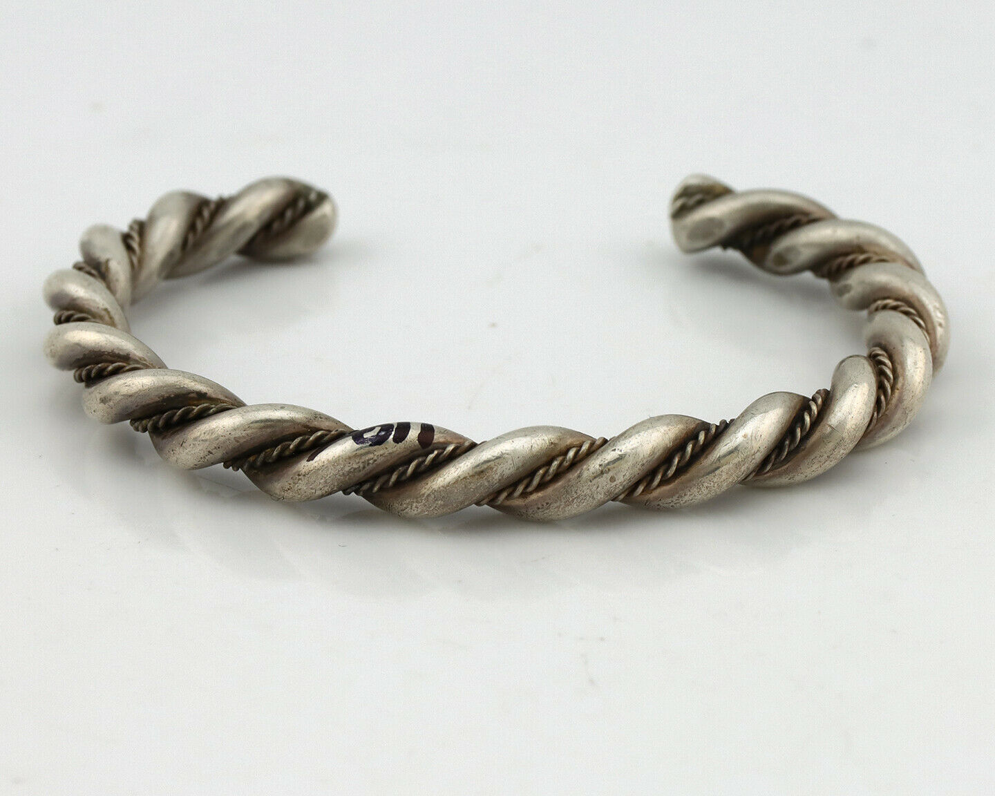 Navajo Handmade Bracelet .925 SOLID Silver Native American Artist Circa 1980's