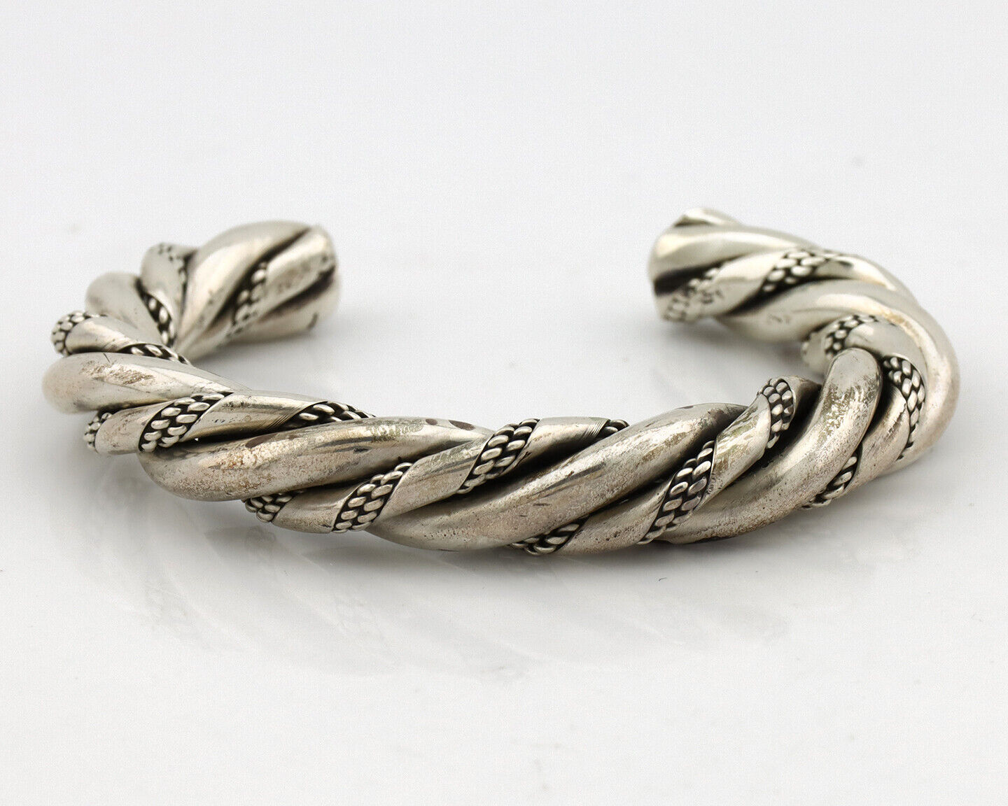 Navajo Handmade Bracelet .925 SOLID Silver Artist Signed D Circa 1980's