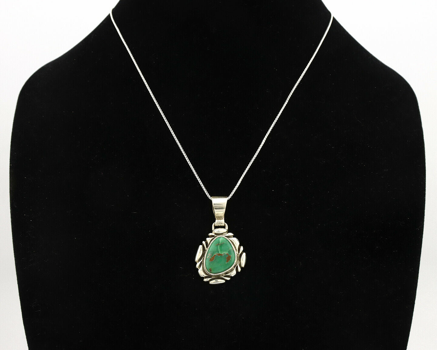 Navajo Necklace .925 Silver Green Variscite Signed Sun C.80's