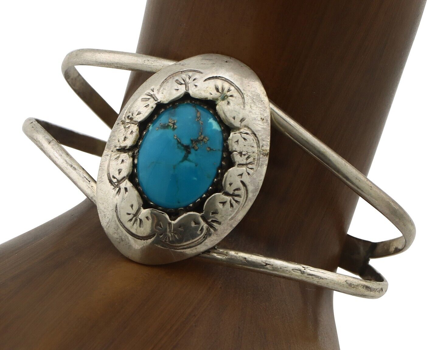 Navajo Cuff Bracelet 925 Silver Natural Turquoise Native American Artist C.80's