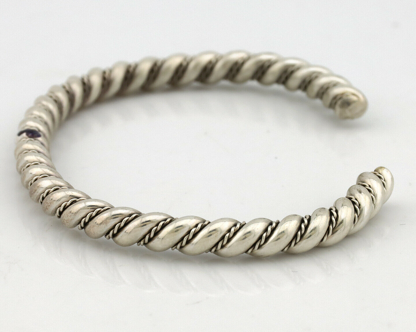 Navajo Handmade Bracelet .925 SOLID Silver Native American Artist Circa 1980's