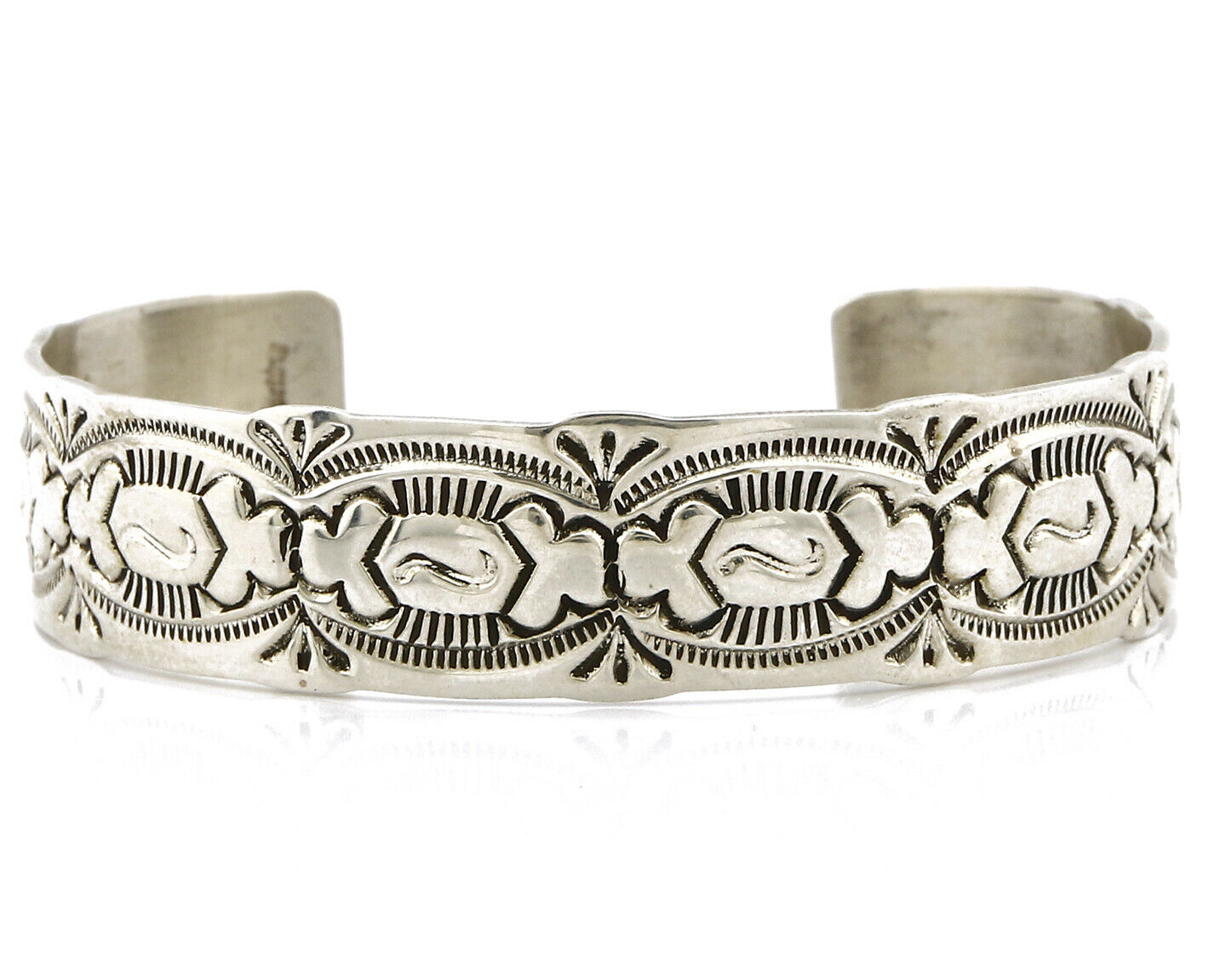 Women's Navajo Bracelet .925 Silver Handmade Cuff Native American Artist C.1980s