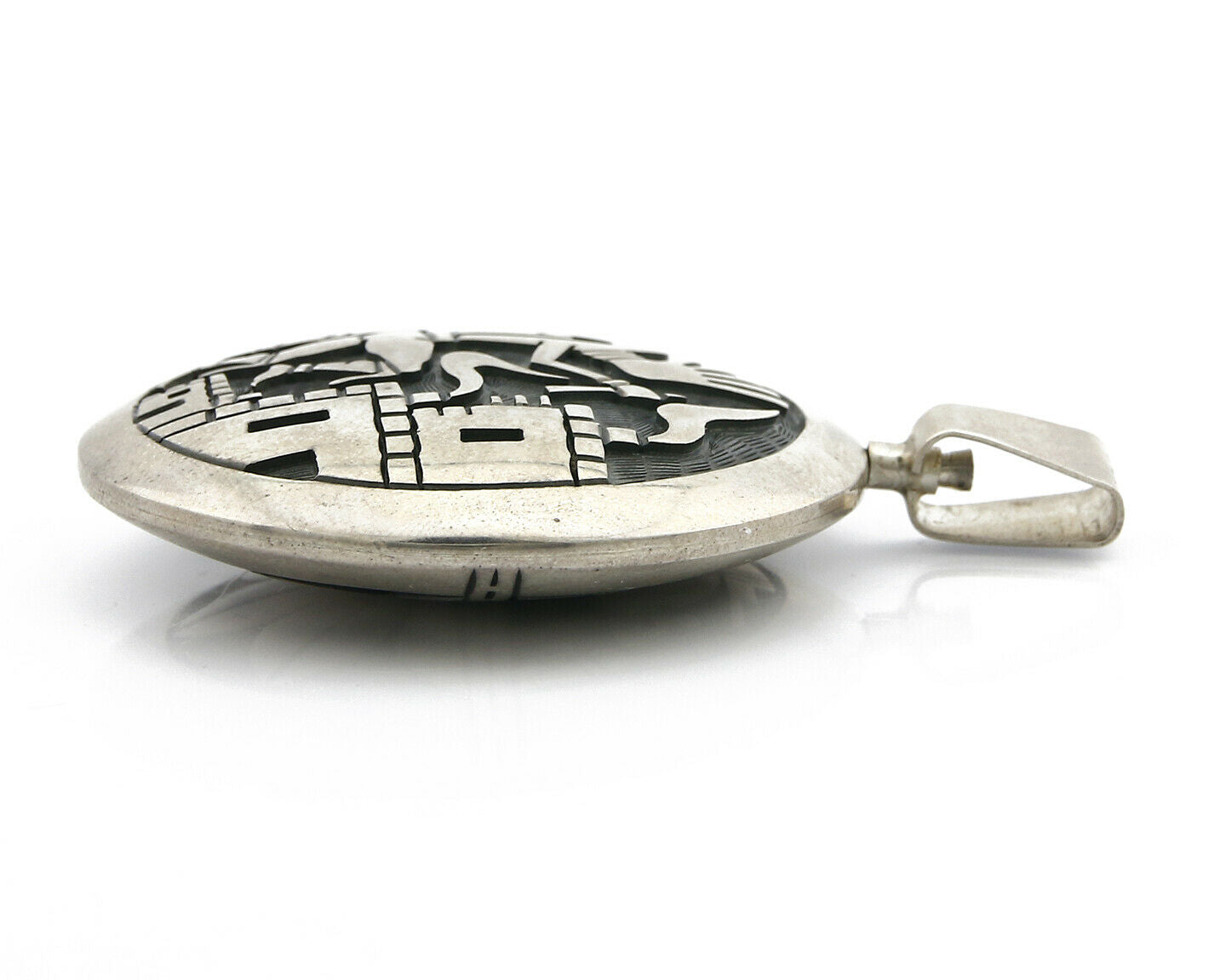 Navajo Spinner Pictograph Spinner Signed Artist TT .925 SOLID Silver Circa 80's