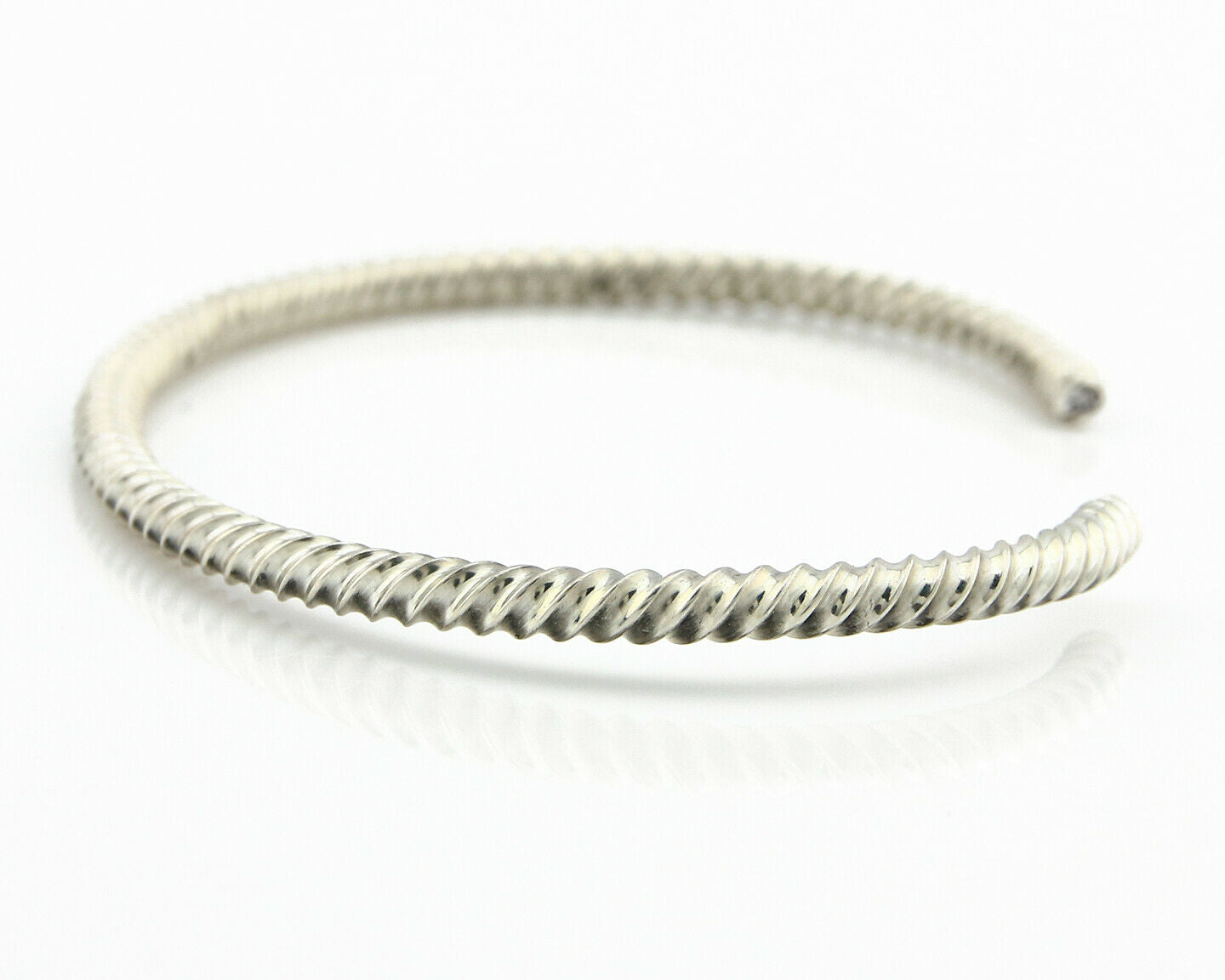 Navajo Handmade Bracelet .925 Silver Native Artist TAHE C.80's