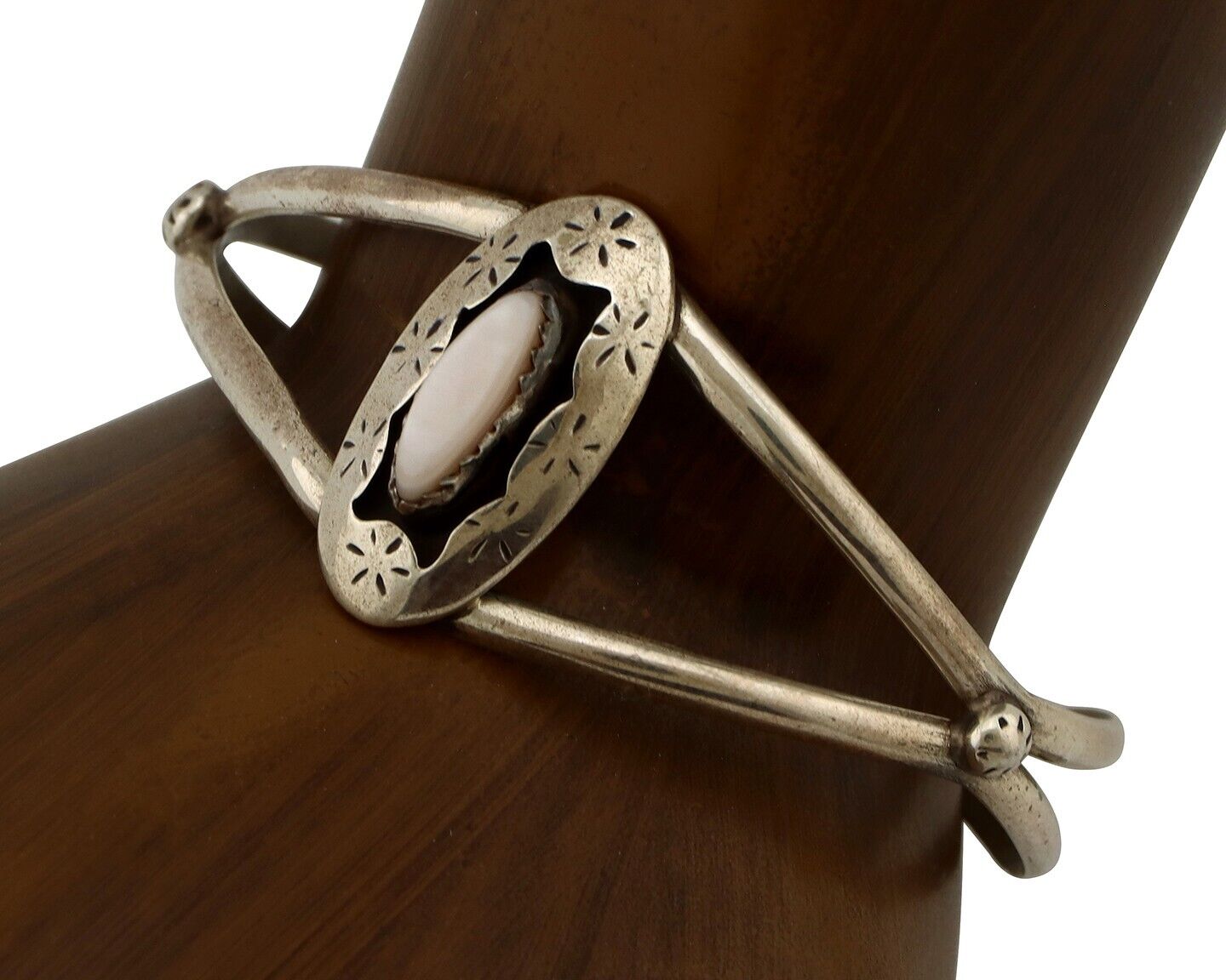 Women's Navajo Bracelet 925 Silver Pink Mussel Native American Artist Signed IJC