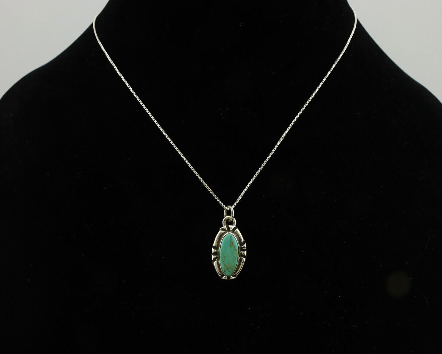 Navajo Necklace .925 Silver Arizona Turquoise Signed Gecko C.1980's