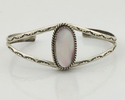 Women's Navajo Bracelet 925 Silver Natural Pink Mussel Native American C.80's