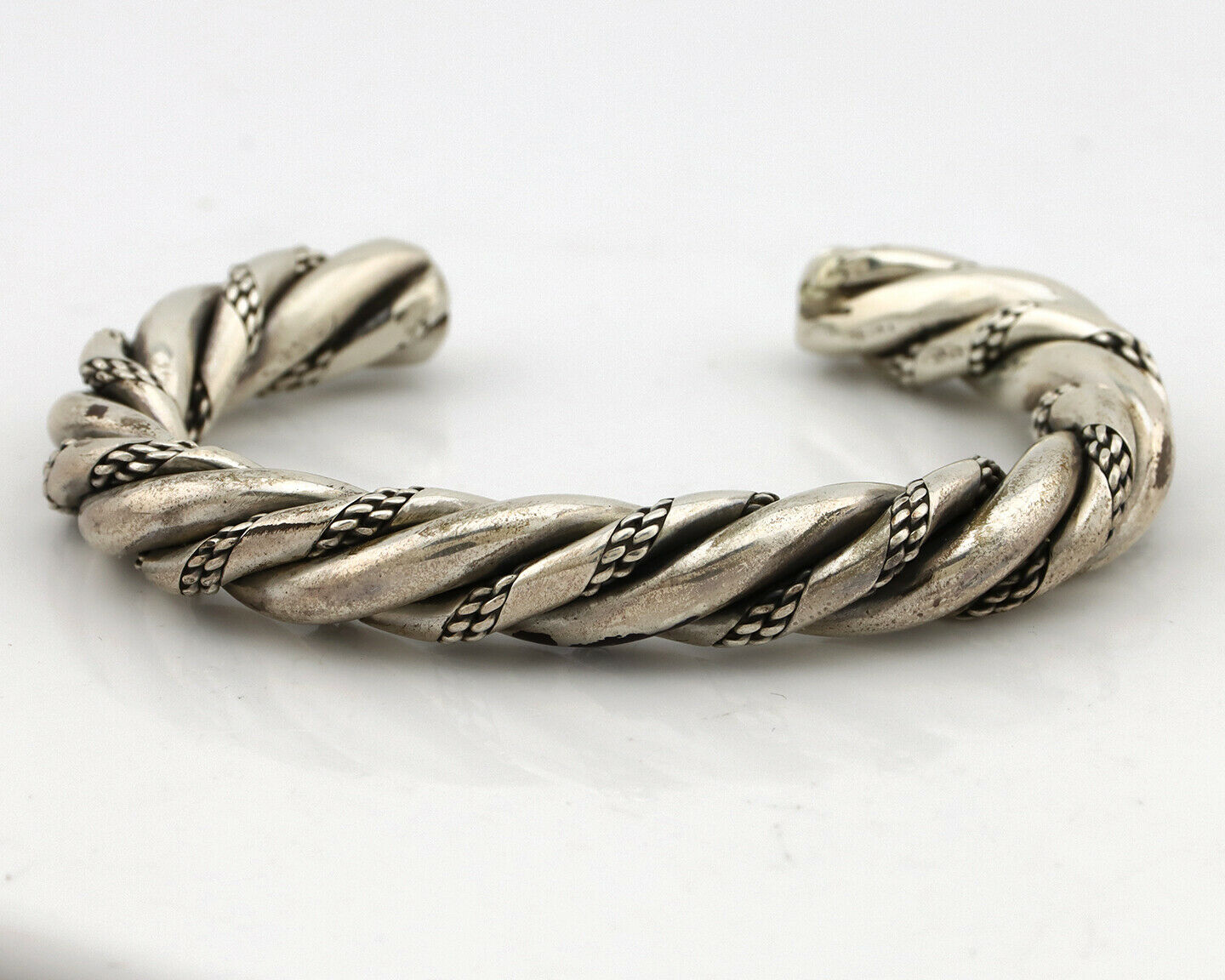 Navajo Handmade Bracelet .925 SOLID Silver Artist Signed D Circa 1980's