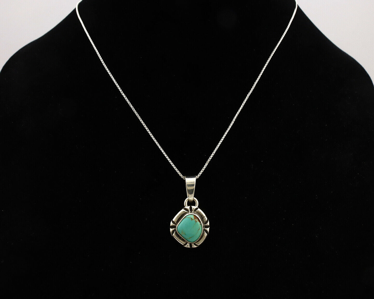 Navajo Necklace .925 Silver Kingman Turquoise Signed Gecko C.1980's