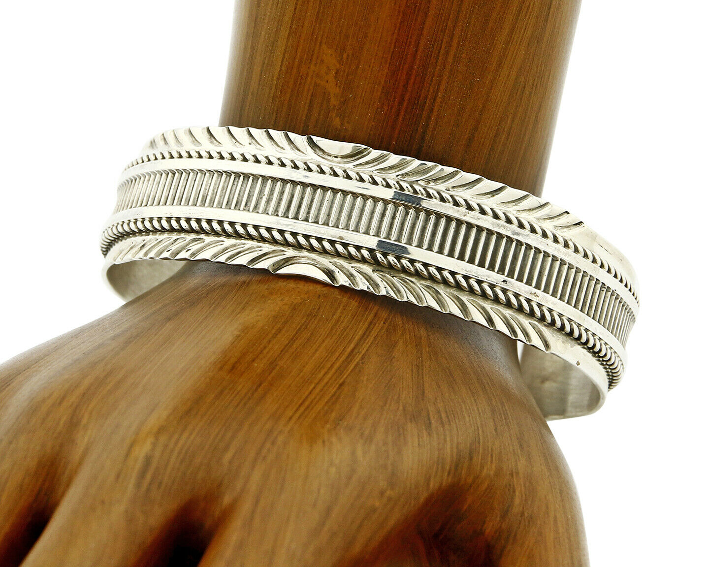 Women's Navajo Bracelet .925 Silver Handmade Cuff Signed L. James C.1980's