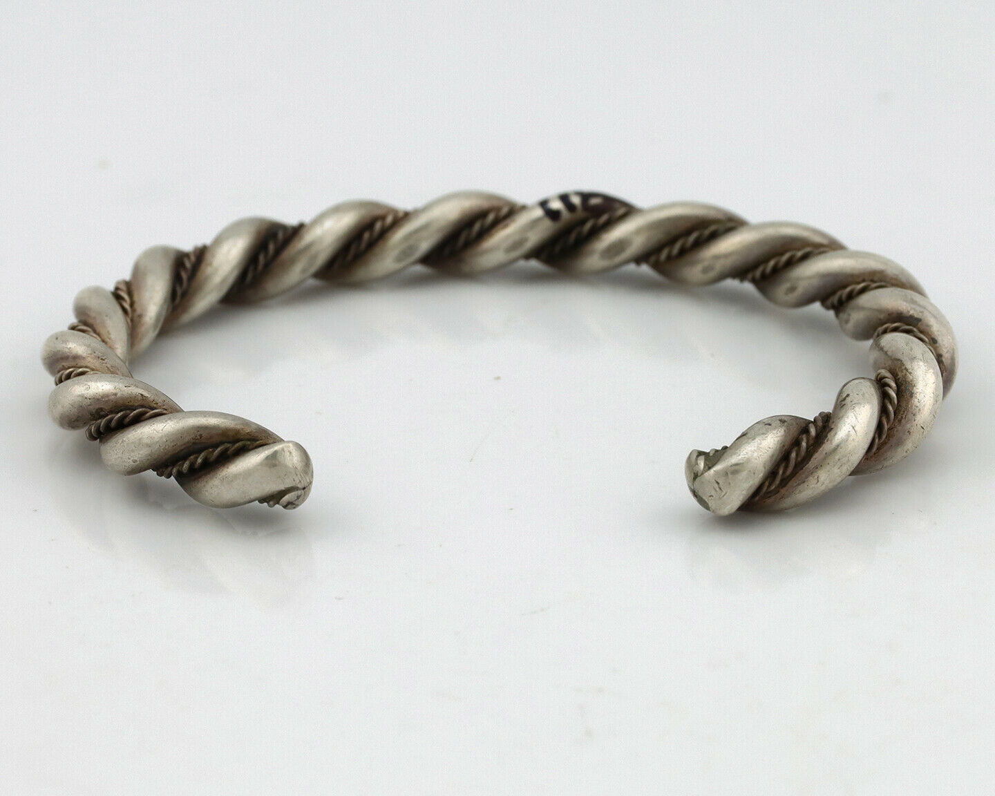 Navajo Handmade Bracelet .925 SOLID Silver Native American Artist Circa 1980's