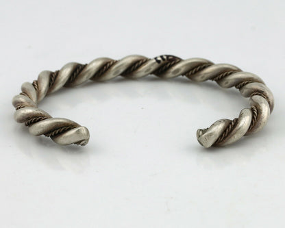 Navajo Handmade Bracelet .925 SOLID Silver Native American Artist Circa 1980's