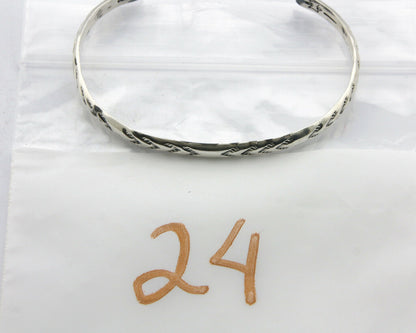 Navajo Bracelet .925 Silver Hand Stamped Arrow Head Artist I Montoya C80s