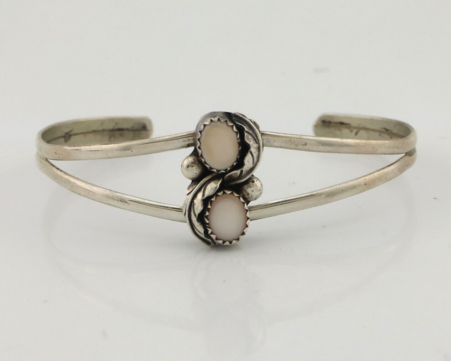 Women's Navajo Bracelet 925 Silver Natural Pink Mussel Native American C.80's