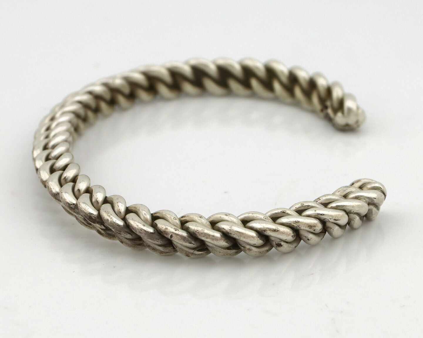 Navajo Handmade Bracelet .925 SOLID Silver Native American Artist Circa 1980's