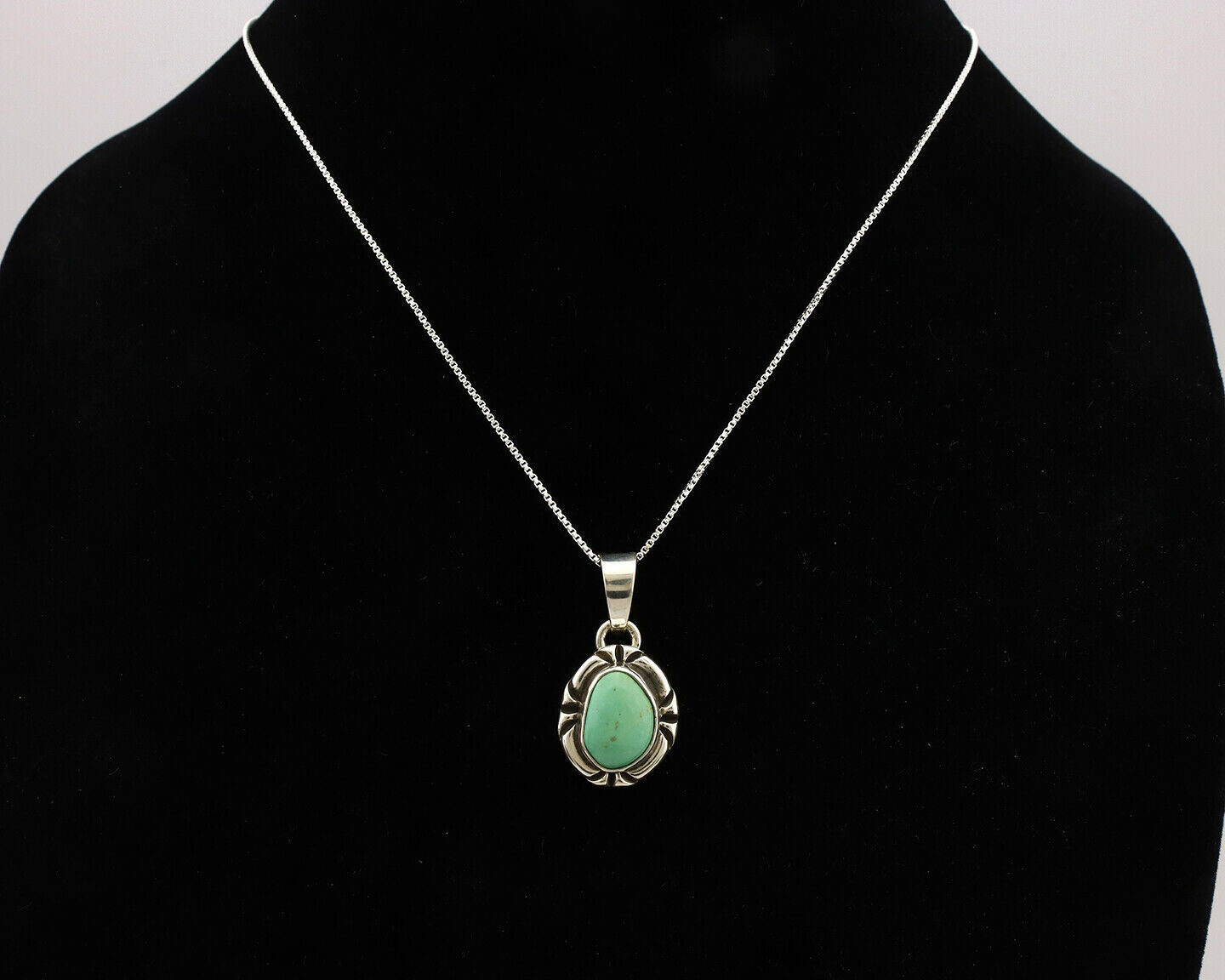 Navajo Necklace .925 Silver Kingman Turquoise Signed Gecko C.1980's